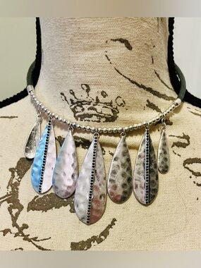 Vintage Hammered Silver Teardrop Statement Necklace Leather Cord